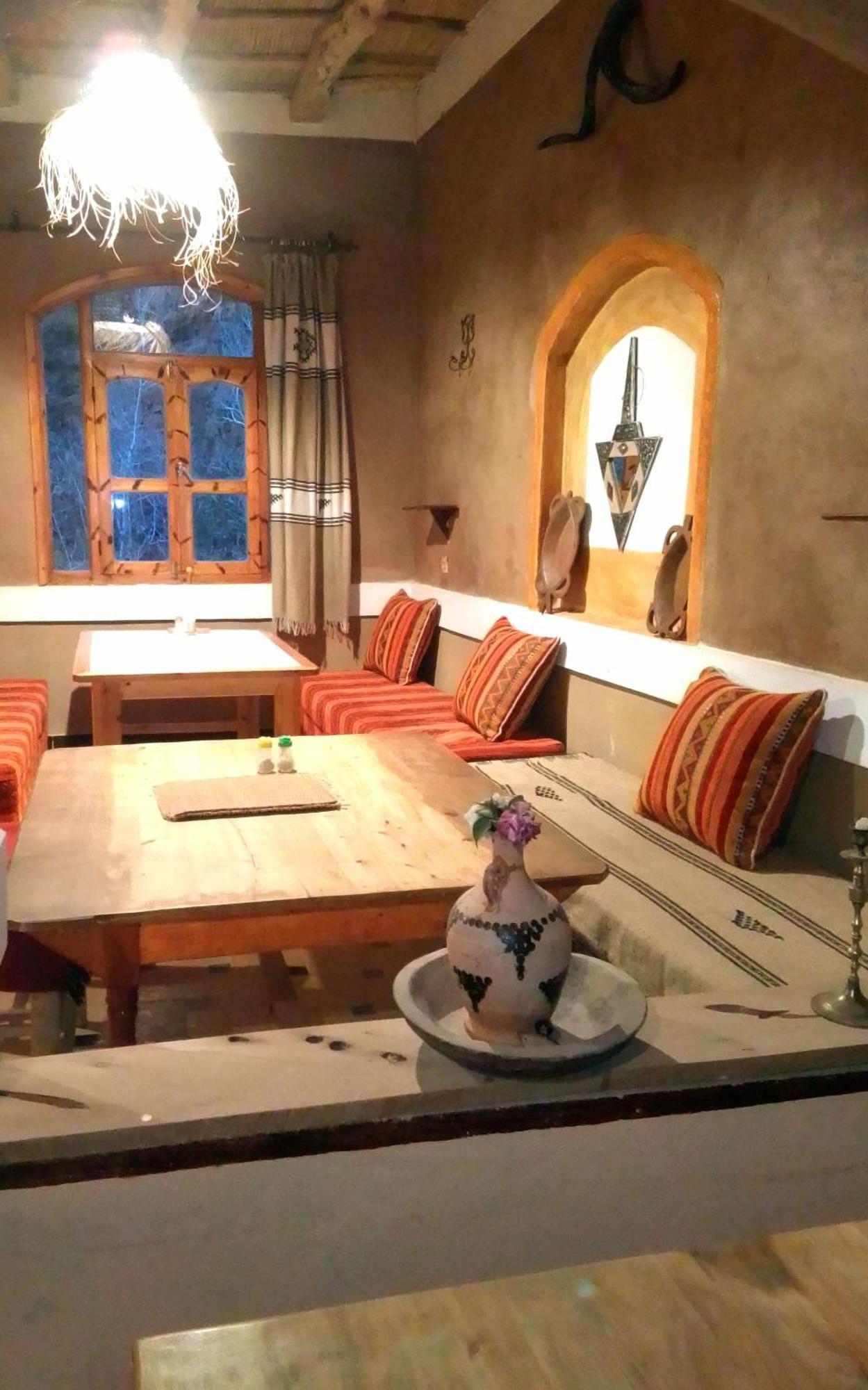 Riad Pizzeria Marhaba Akhendachou n'Ait Ouffi Quarto foto