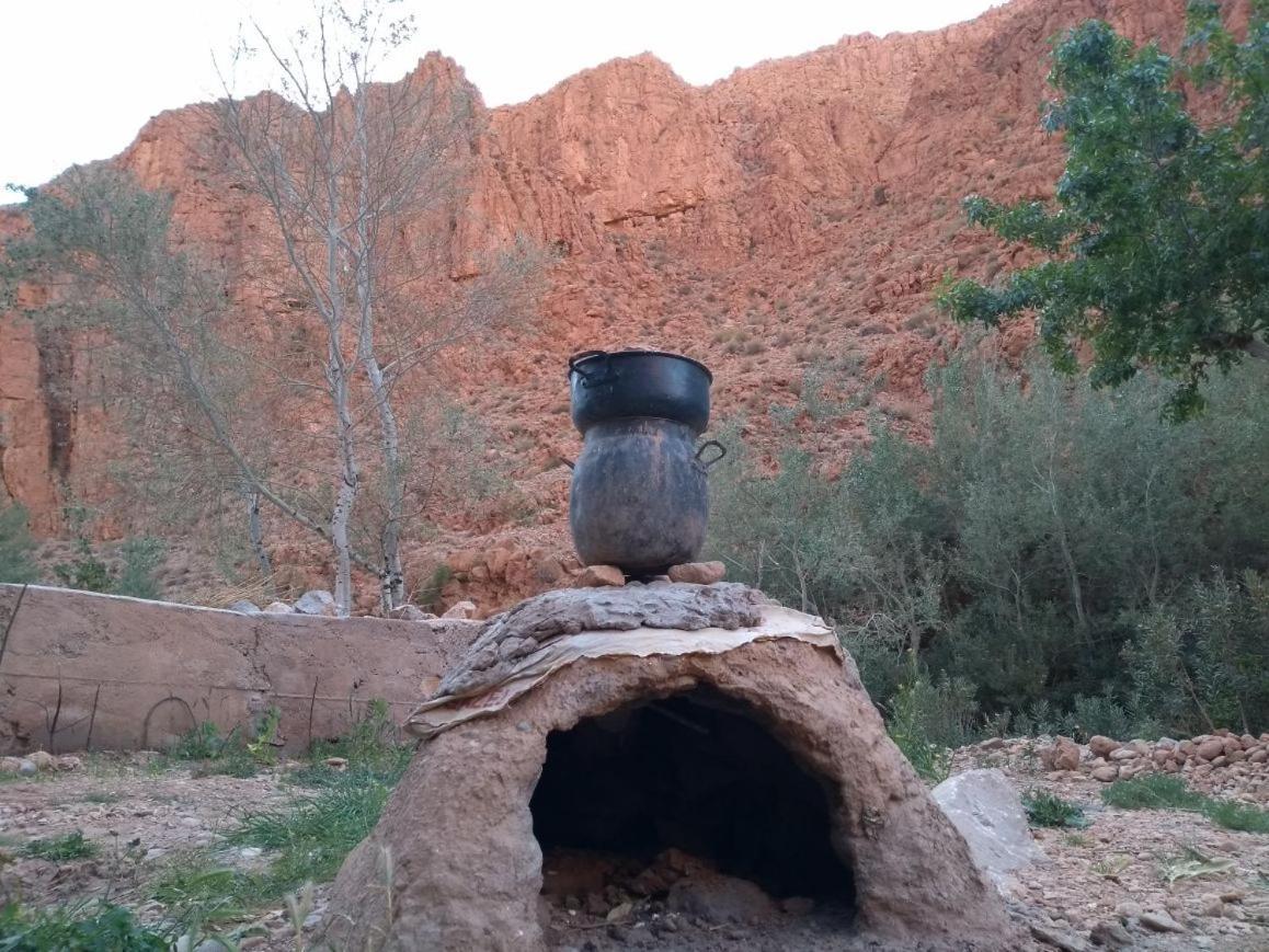 Riad Pizzeria Marhaba Akhendachou n'Ait Ouffi Exterior foto